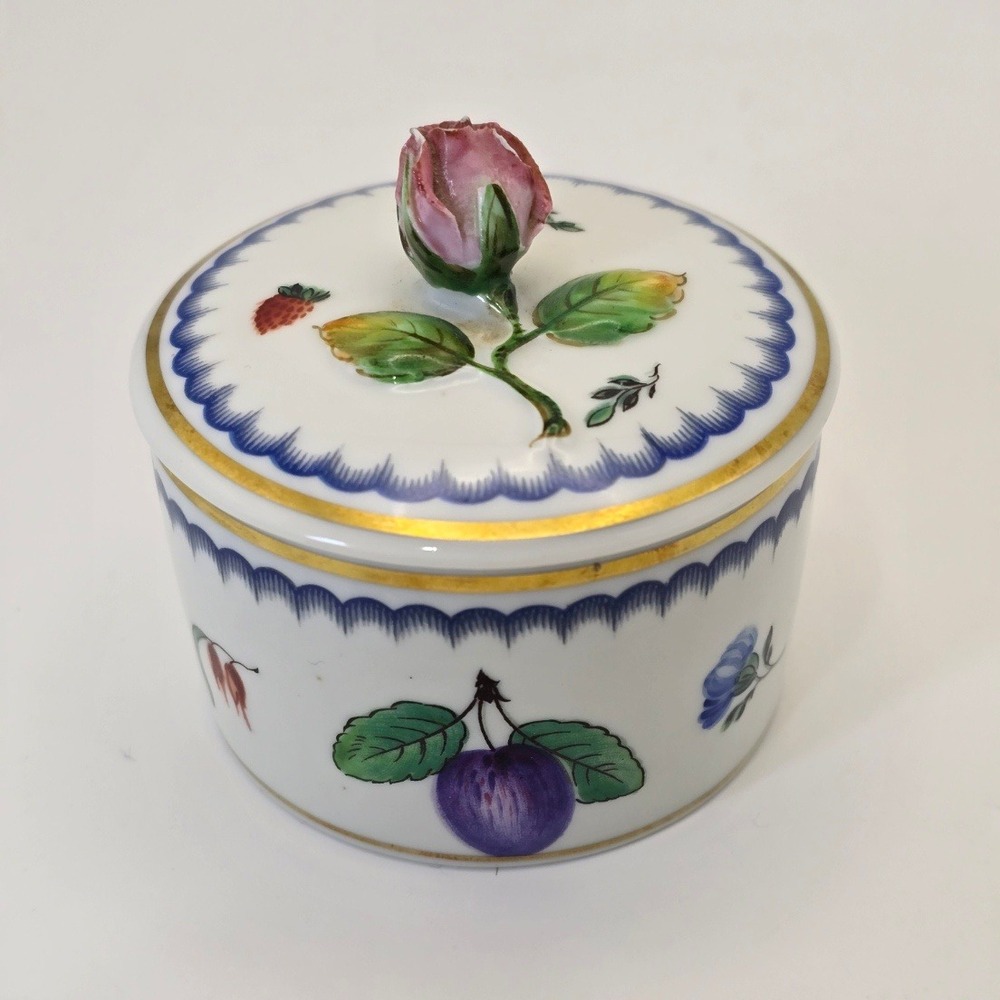 Richard Ginori Italian Fruit Porcelain Lidded Trinket Box Rose Finial Italy
